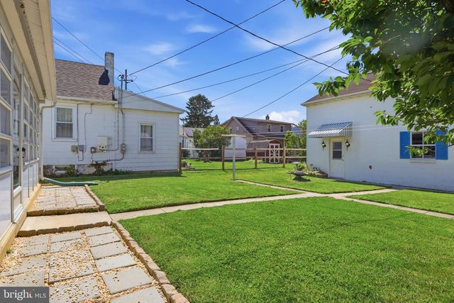 110 FAME AVE, Hanover, PA 17331