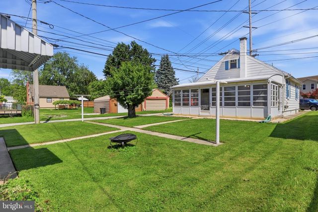 110 FAME AVE, Hanover, PA 17331