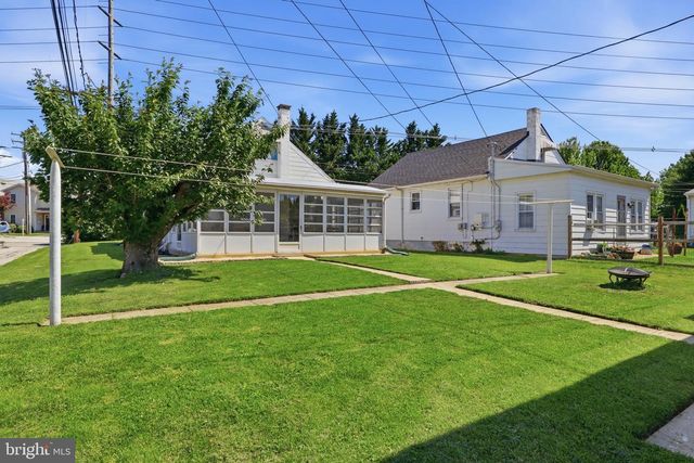 110 FAME AVE, Hanover, PA 17331