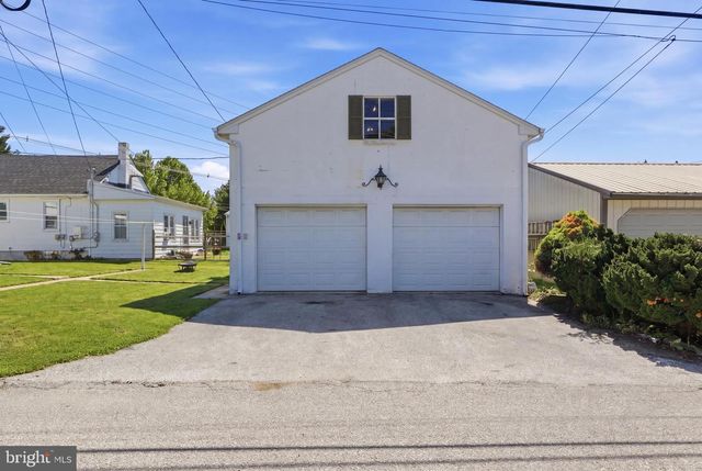 110 FAME AVE, Hanover, PA 17331