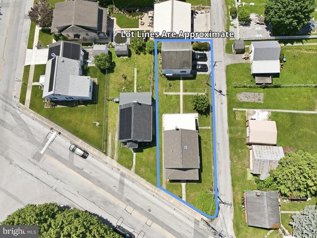 110 FAME AVE, Hanover, PA 17331