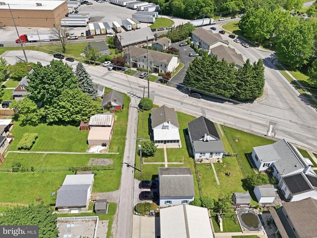 110 FAME AVE, Hanover, PA 17331