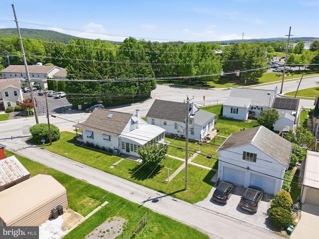 110 FAME AVE, Hanover, PA 17331