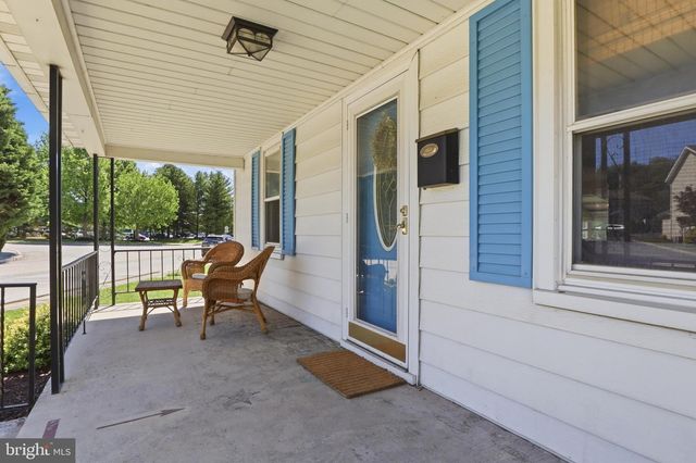 110 FAME AVE, Hanover, PA 17331