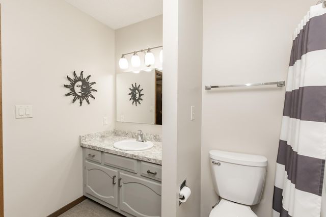 1419 23rd Street S, Fargo, ND 58103