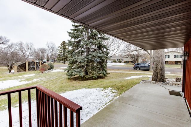 1419 23rd Street S, Fargo, ND 58103