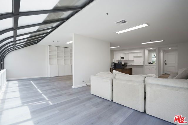 880 W 1st Street 622, Los Angeles, CA 90012