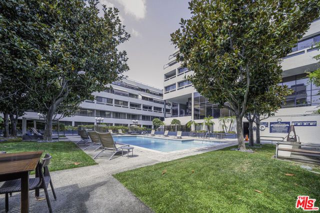 880 W 1st Street 622, Los Angeles, CA 90012