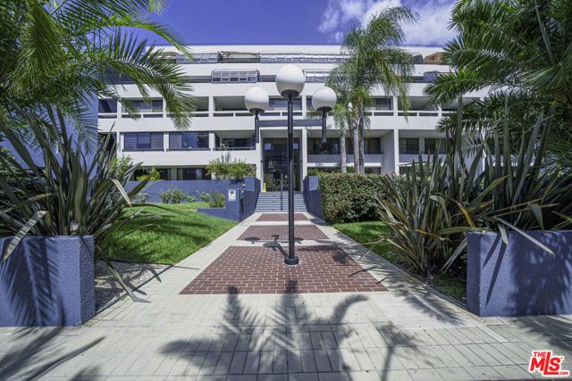 880 W 1st Street 622, Los Angeles, CA 90012