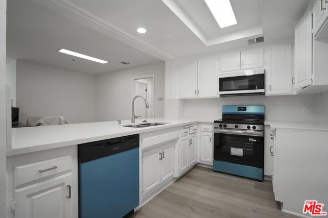 880 W 1st Street 622, Los Angeles, CA 90012