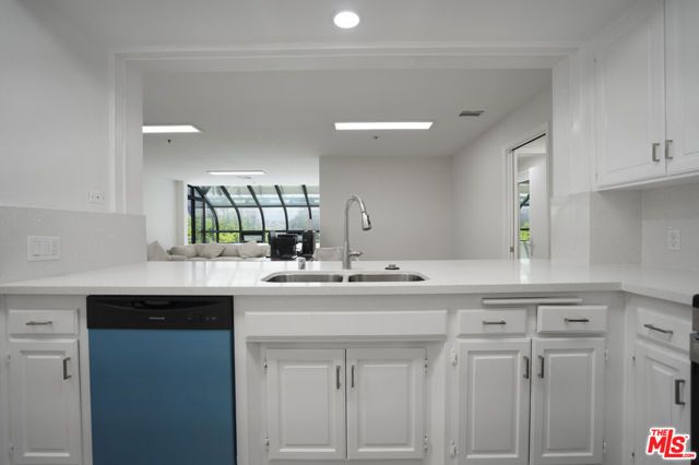 880 W 1st Street 622, Los Angeles, CA 90012