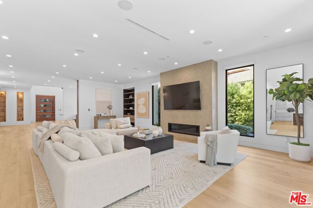 4854 Alonzo Avenue, Encino (los Angeles), CA 91316