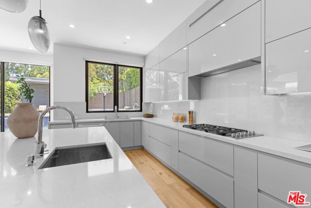 4854 Alonzo Avenue, Encino (los Angeles), CA 91316