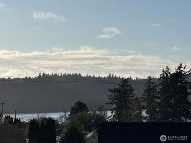 3701 W E Street, Bremerton, WA 98312