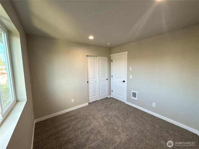 3701 W E Street, Bremerton, WA 98312