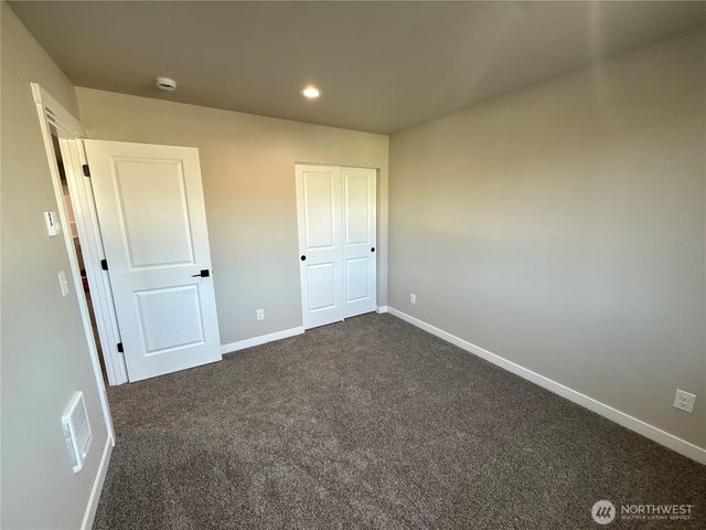 3701 W E Street, Bremerton, WA 98312