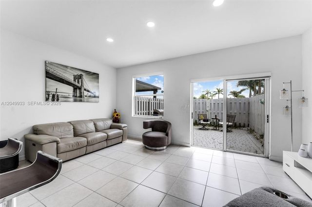 1461 SE 26th Rd, Homestead, FL 33035