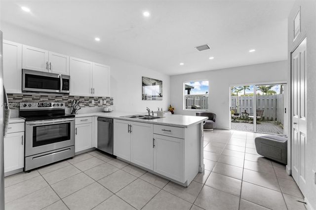 1461 SE 26th Rd, Homestead, FL 33035
