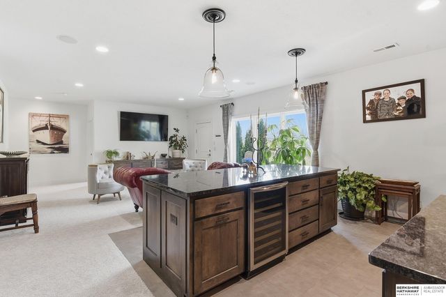 18850 Vinton Street, Omaha, NE 68130