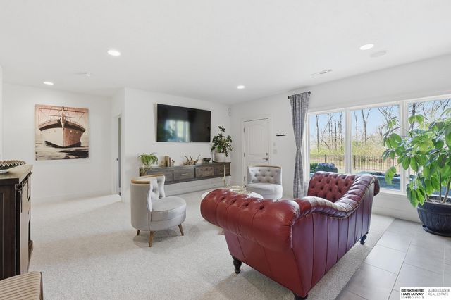 18850 Vinton Street, Omaha, NE 68130