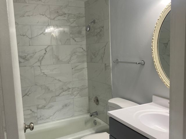 4500 BEAU MONDE Drive 101, Lisle, IL 60532