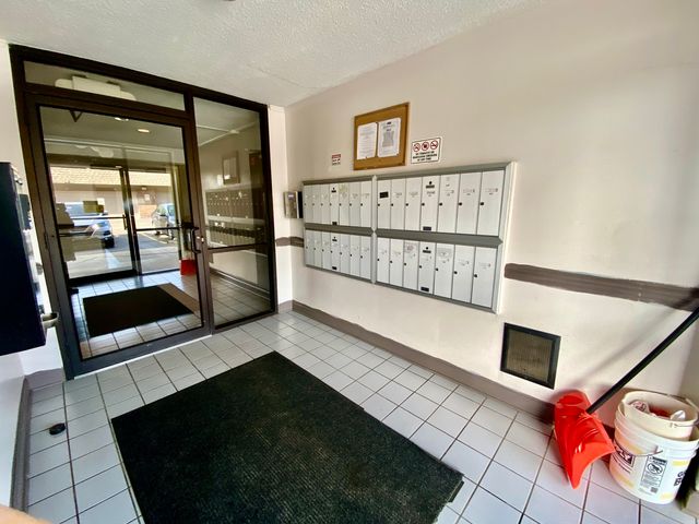 4500 BEAU MONDE Drive 101, Lisle, IL 60532
