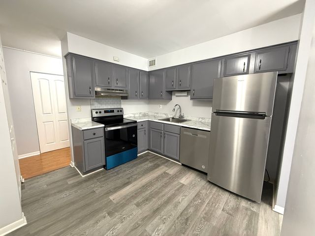 4500 BEAU MONDE Drive 101, Lisle, IL 60532