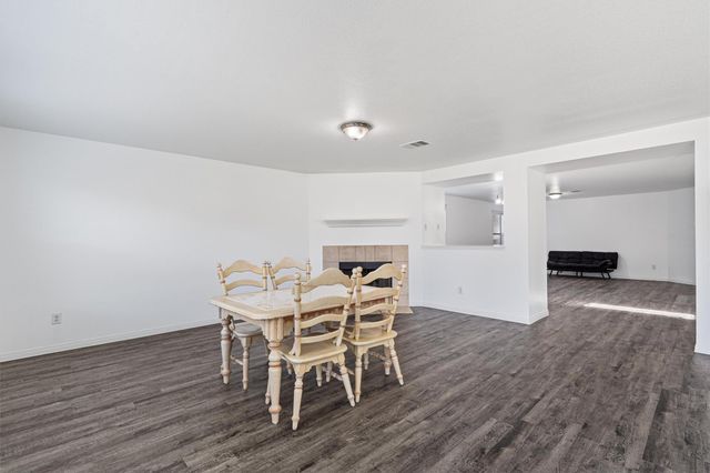 5608 Sunday Silence DR, Del Valle, TX 78617