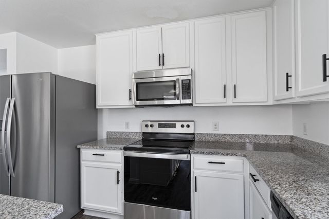 5608 Sunday Silence DR, Del Valle, TX 78617