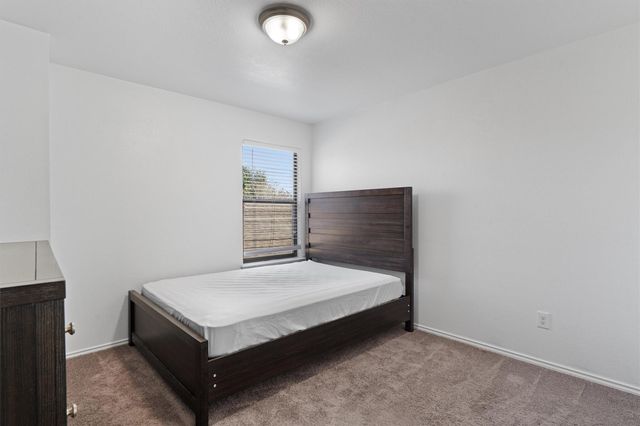 5608 Sunday Silence DR, Del Valle, TX 78617