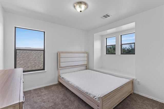 5608 Sunday Silence DR, Del Valle, TX 78617