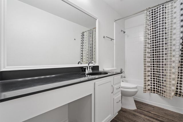 5608 Sunday Silence DR, Del Valle, TX 78617