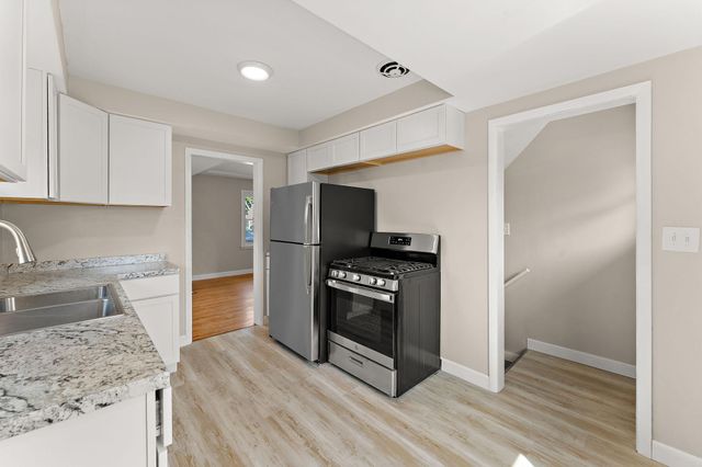 5906 Dupont Avenue N, Brooklyn Center, MN 55430