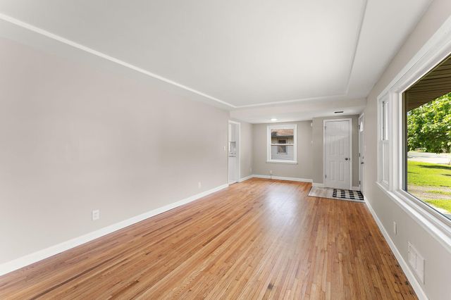 5906 Dupont Avenue N, Brooklyn Center, MN 55430