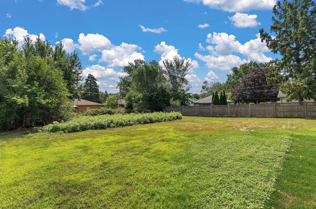 5906 Dupont Avenue N, Brooklyn Center, MN 55430