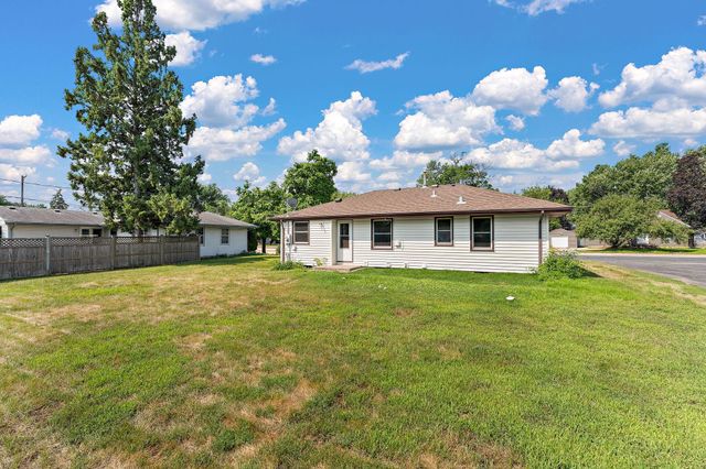 5906 Dupont Avenue N, Brooklyn Center, MN 55430