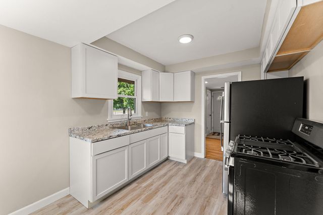 5906 Dupont Avenue N, Brooklyn Center, MN 55430