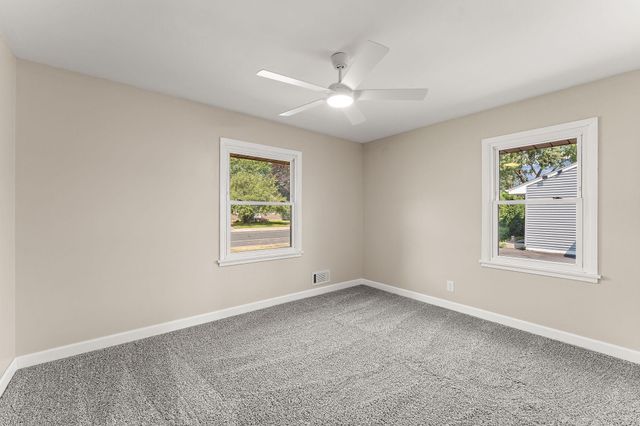 5906 Dupont Avenue N, Brooklyn Center, MN 55430