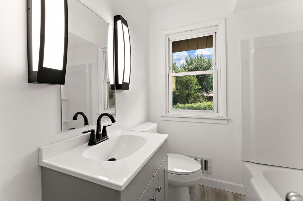 5906 Dupont Avenue N, Brooklyn Center, MN 55430 — photo 4