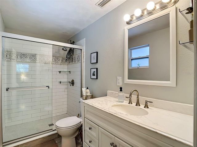 135 CONNIE AVENUE, Tampa, FL 33613
