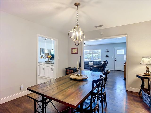 135 CONNIE AVENUE, Tampa, FL 33613