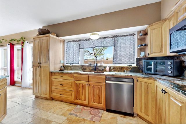 23 County Road 108, Espanola, NM 87532