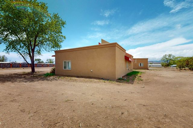 23 County Road 108, Espanola, NM 87532