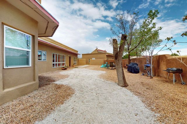 23 County Road 108, Espanola, NM 87532