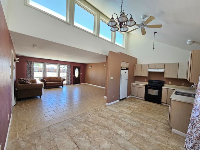 23 County Road 108, Espanola, NM 87532