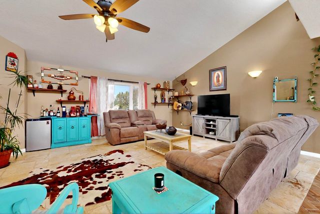 23 County Road 108, Espanola, NM 87532