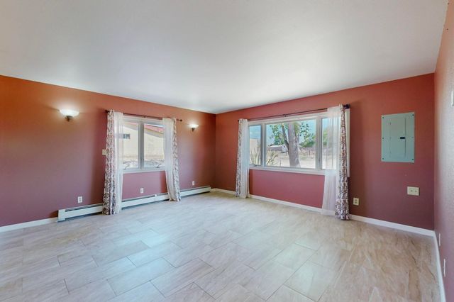 23 County Road 108, Espanola, NM 87532