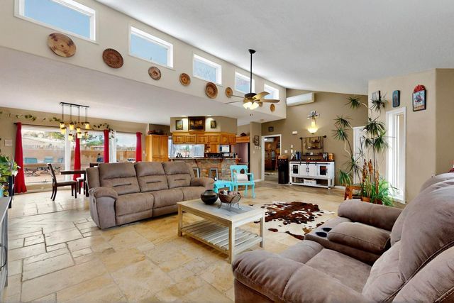 23 County Road 108, Espanola, NM 87532