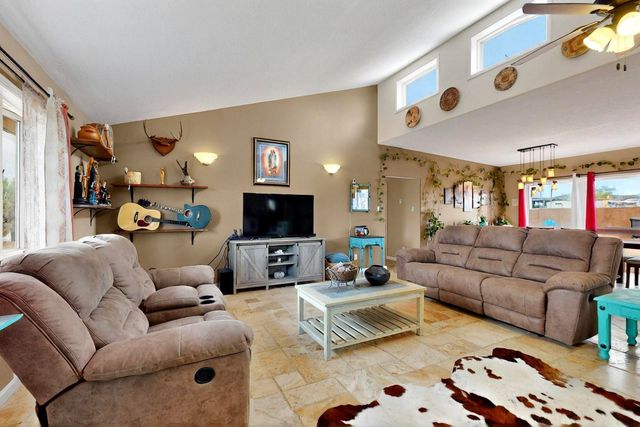 23 County Road 108, Espanola, NM 87532