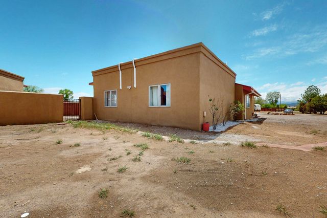23 County Road 108, Espanola, NM 87532